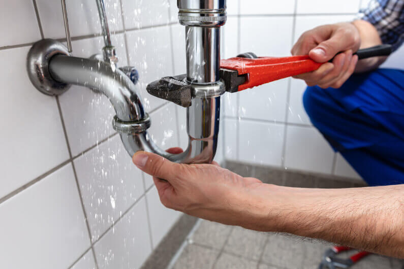 How Does Plumbing Work In A House